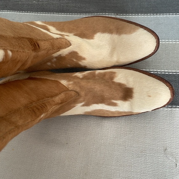 Amazing VTG Brown/Cream Natural Cowhide Cowboy Boots Size 7 - Picture 2 of 10